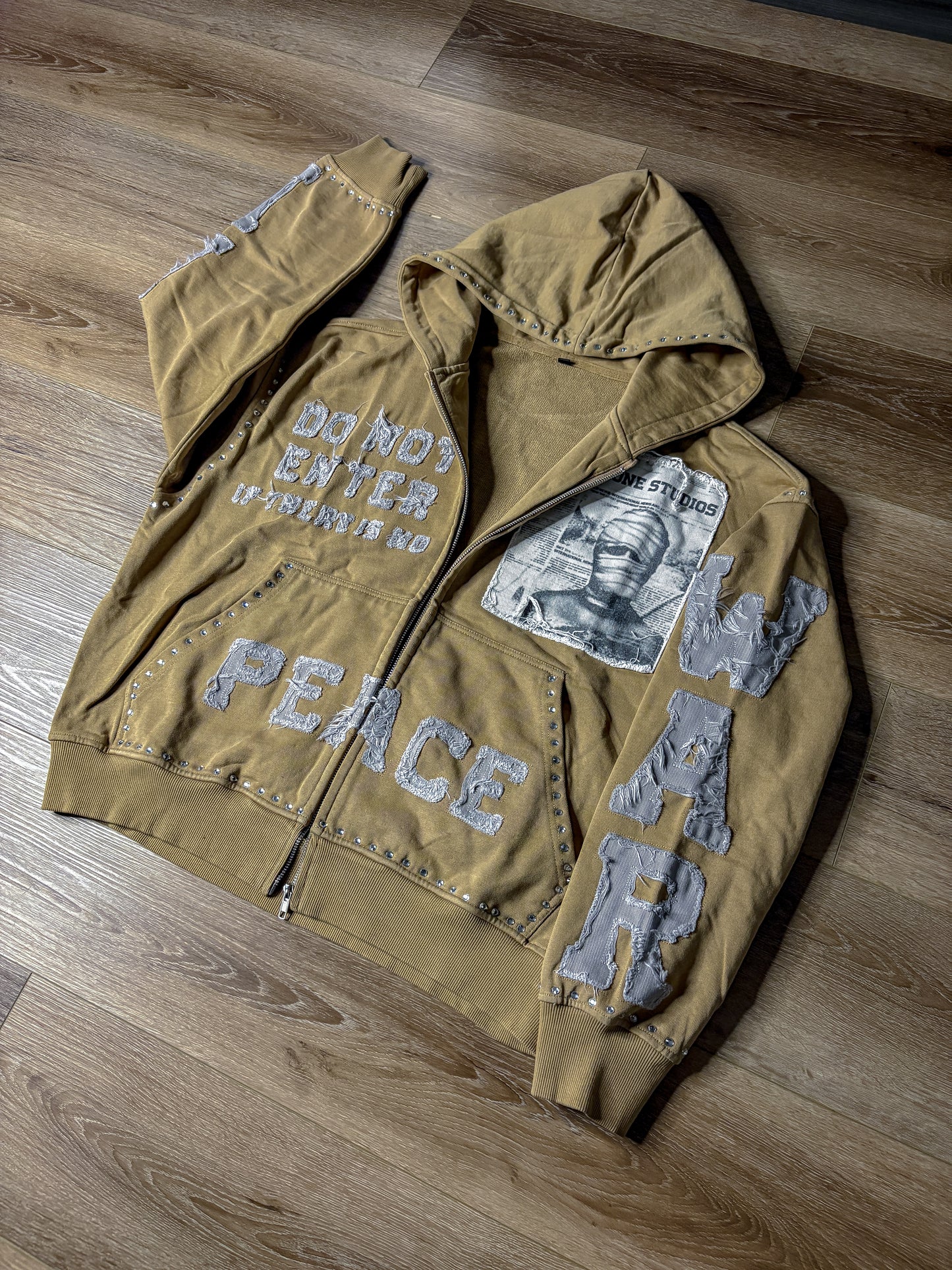 WAR PEACE HOODIE